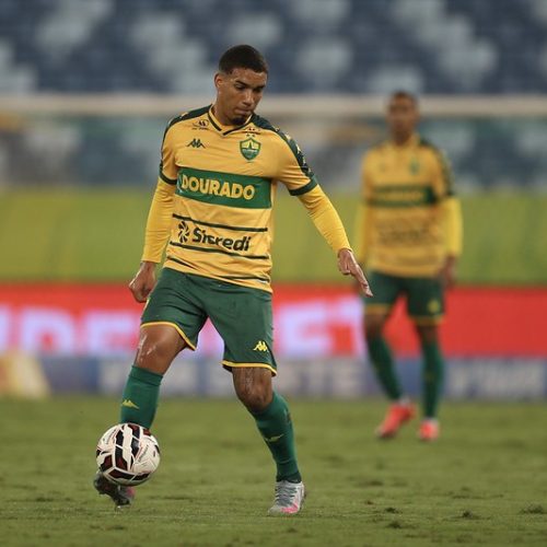 Confusão no intervalo: Denílson é acusado e nega injúria racial na Arena Pantanal