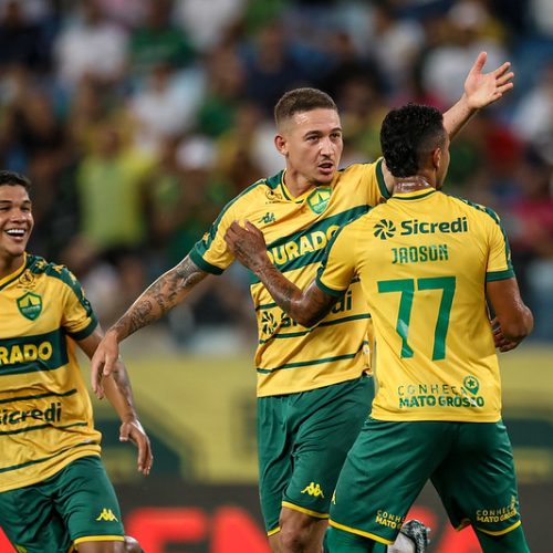 Safira brilha, Carlos Alberto estreia com gol e Cuiabá vira pra cima do Amazonas para encerrar seca na Série B