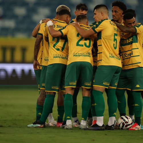 Fora de casa, Cuiabá busca vitória contra Vila Nova para manter sequência invicta