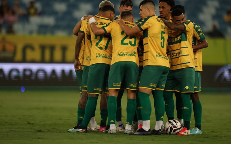 Fora de casa, Cuiabá busca vitória contra Vila Nova para manter sequência invicta