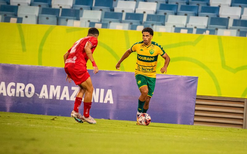 Eliel decide, Cuiabá supera o União e soma três pontos no Mato-grossense