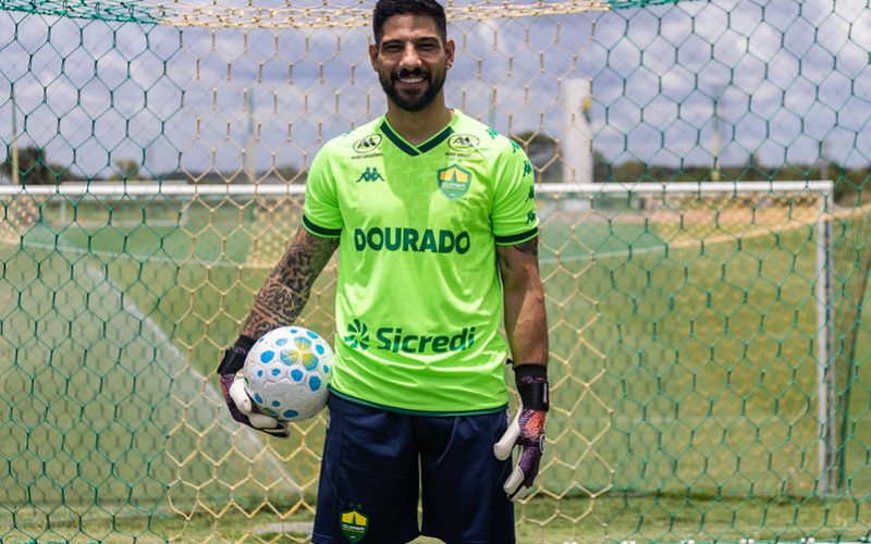 Cuiabá reforça meio-campo e gol com dupla que vem do Velo Clube