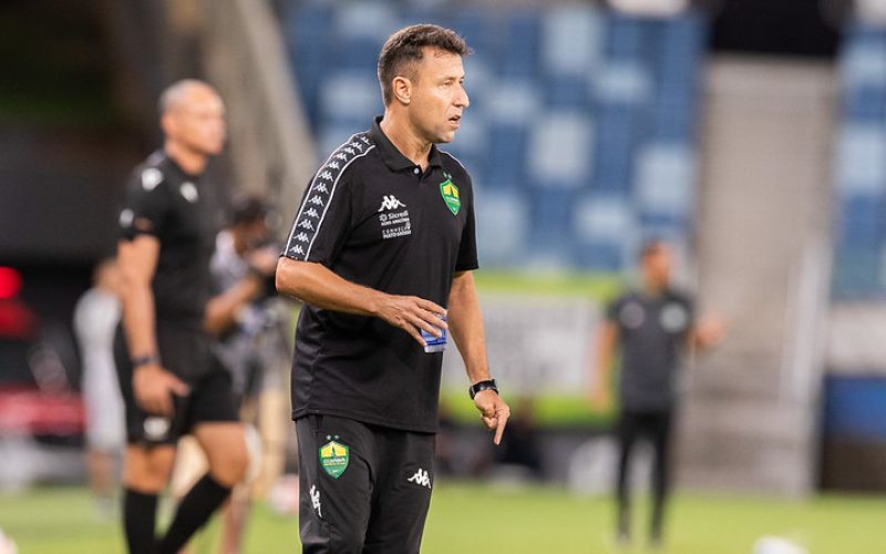 Cuiabá demite Eduardo Zuma após derrota no Brasileiro Sub-20