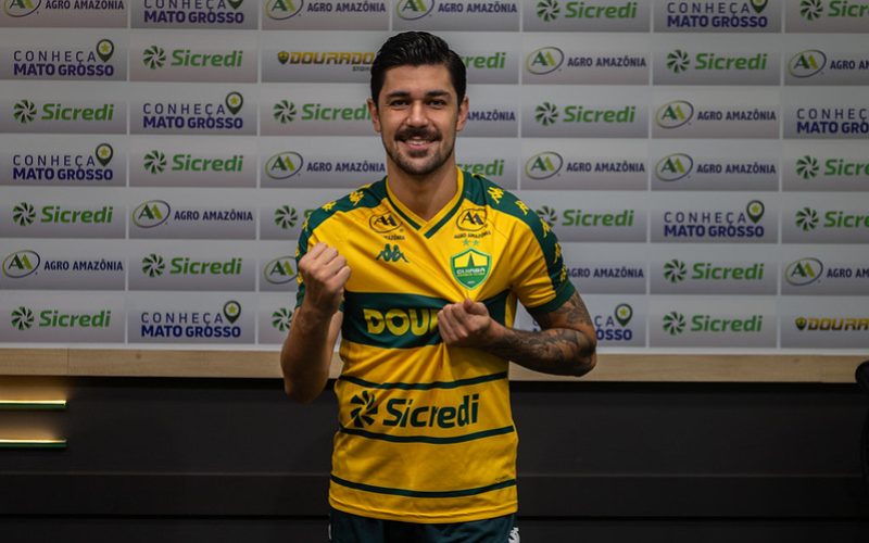 Ex-Santos, João Basso é contratado pelo Cuiabá para reforçar a zaga
