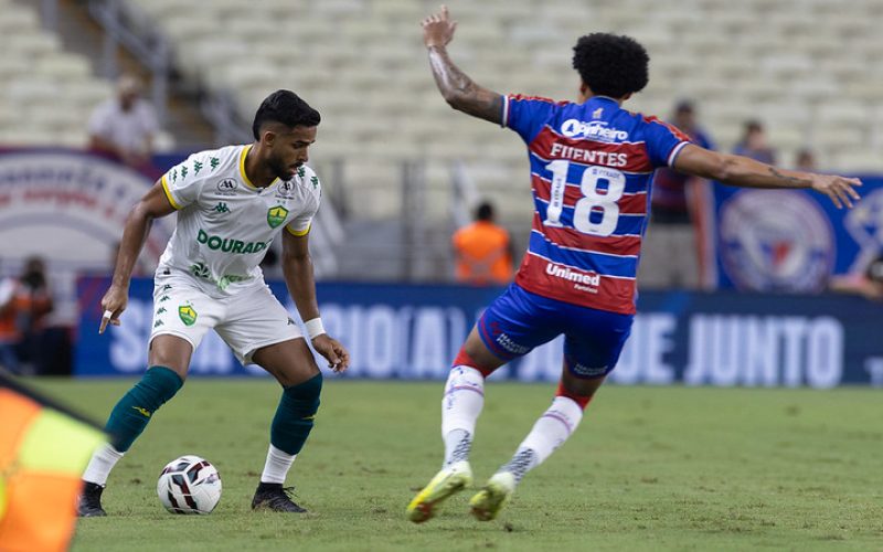 Clima esquenta, técnicos são expulsos e Fortaleza e Cuiabá empatam sem gols na Série B