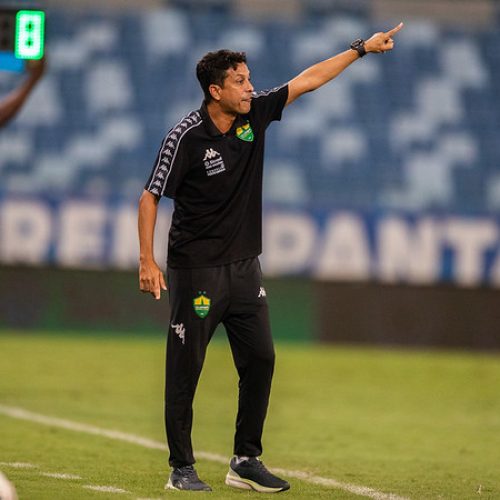 “Faltou concluir as jogadas”: auxiliar do Cuiabá analisa derrota para o Ceará