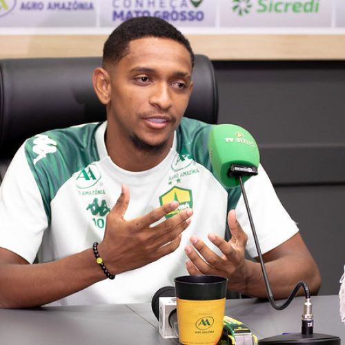 Hernandes valoriza reação do Cuiabá após vitória fora e destaca evolução do elenco