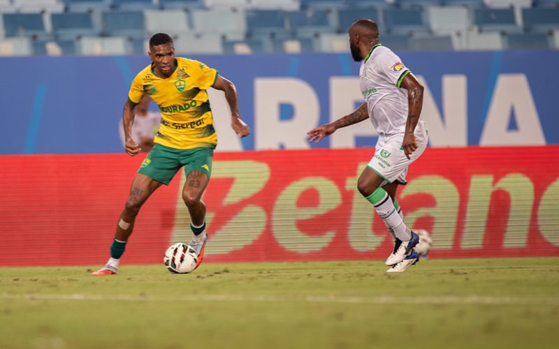 Com gol de promessa da base, Cuiabá vence o América-MG na Arena Pantanal