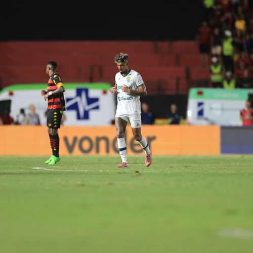 Fábio Gomes sofre lesão e está fora do duelo entre Cuiabá e Fortaleza