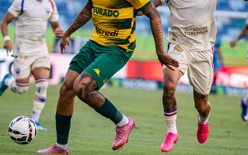 Cuiabá empata com Fortaleza e deixa escapar vitória na Arena Pantanal pela Série B