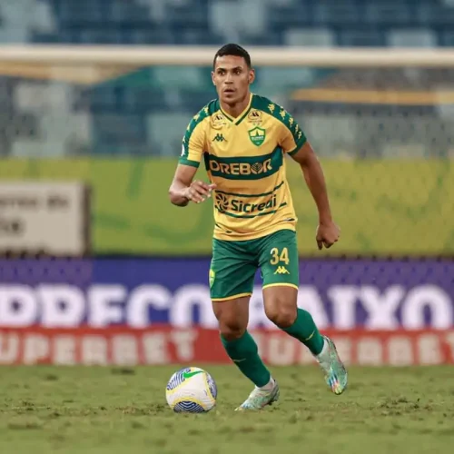 Mais duas baixas no elenco de 2026: Bruno Alves deixa o Cuiabá oficialmente, e lateral é emprestado