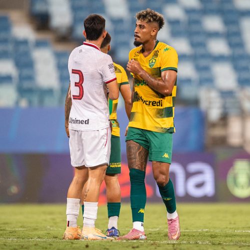 Já são três! Cuiabá desperdiça chances, perde para o Atlético-GO na Arena Pantanal e amplia jejum na Série B