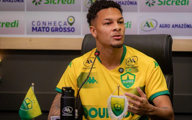 Igor Inocêncio é apresentado no Cuiabá e projeta reação no segundo turno: “A gente só precisa de um pouco mais de constância”