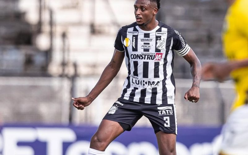 O zagueiro Gui Mariano treina com seus companheiros e falta somente oficializar a contratação do Cuiabá