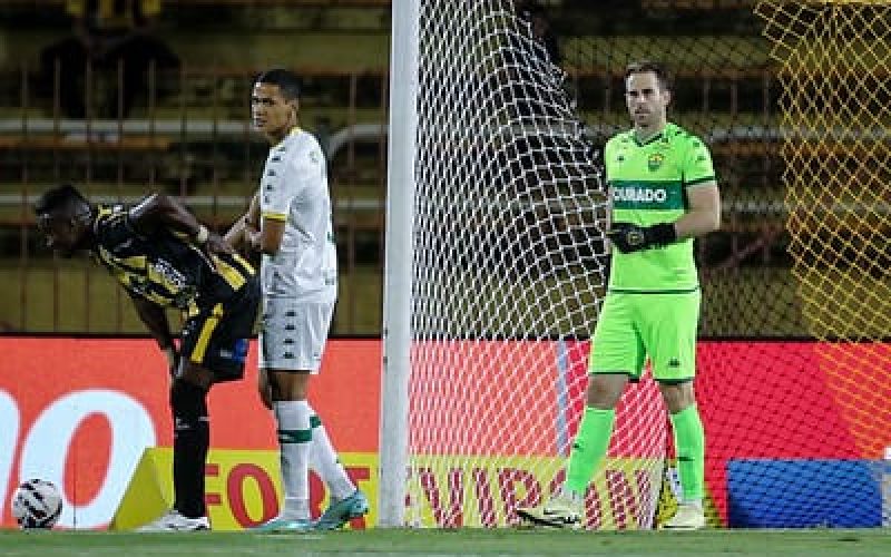 Mateus Pasinato Faz Boa Estreia da Série B e Redefine a Confiança da Torcida