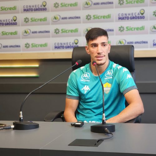 Pedrinho projeta duelo contra o Avai: ´´ Jogando em casa temos que nos impor´´