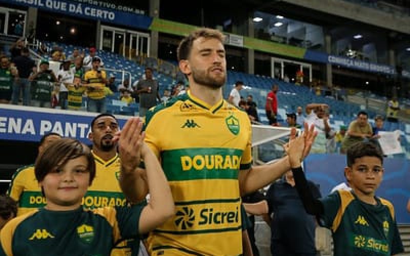 Alan Emperur avalia retorno e projeta confronto contra o Athletico-PR