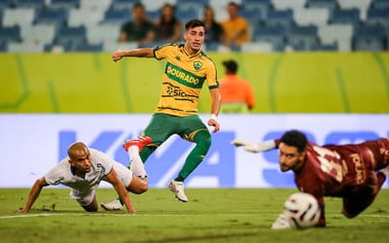 Pedrinho comenta gol perdido e projeta recuperação: “Sou um jogador que nunca vai parar”