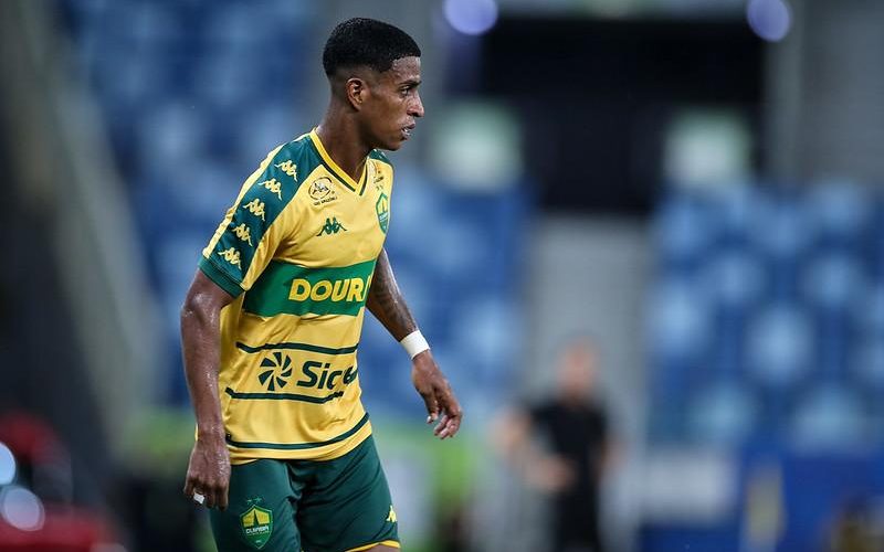 Após vitória sobre o Athletico-PR, jogadores do Cuiabá falam sobre críticas e superação