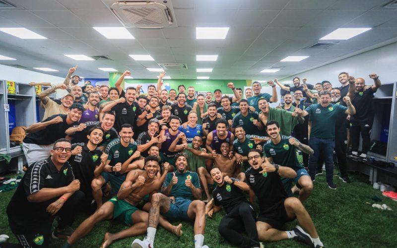 Vôte, que passeio! Cuiabá amassa o Náutico por 3 a 0 e segue tinindo na Série B