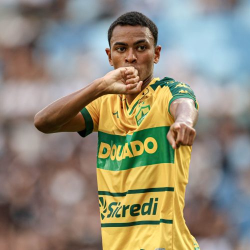 Sem espaço, Marcelo é emprestado pelo Cuiabá ao Athletic Club