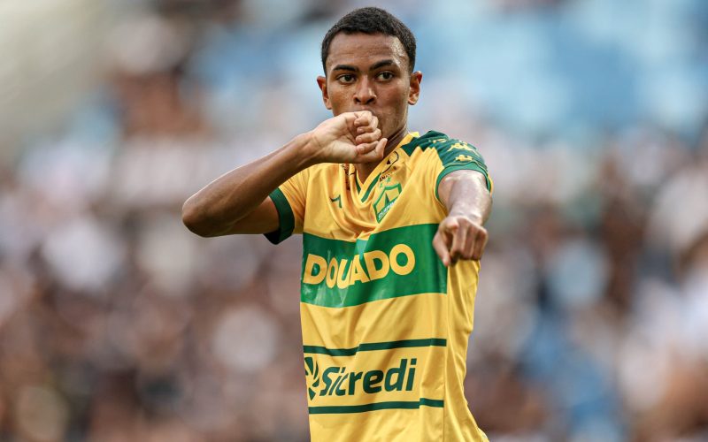 Sem espaço, Marcelo é emprestado pelo Cuiabá ao Athletic Club