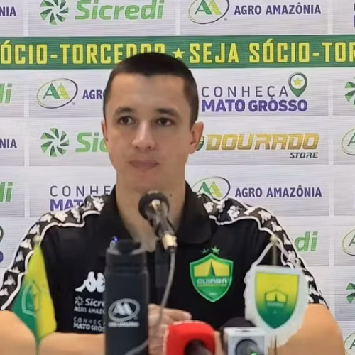 “As contratações qualificaram o nosso elenco”, afirma Eduardo Barros