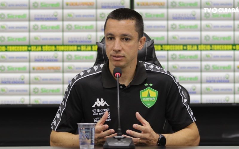 “Precisamos recuperar nossa consistência defensiva”, avalia Eduardo Barros após derrota do Cuiabá para o Juventude