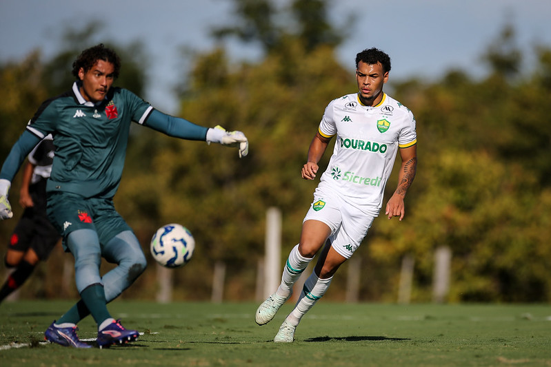 Cuiabá perde para o Vasco em casa e segue ameaçado de rebaixamento no Brasileirão Sub-20