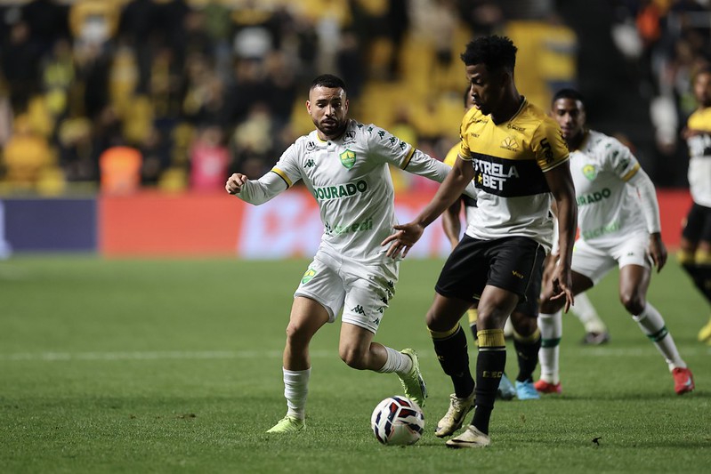 Cuiabá encerra primeiro turno da Série B com derrota e fora do G-4