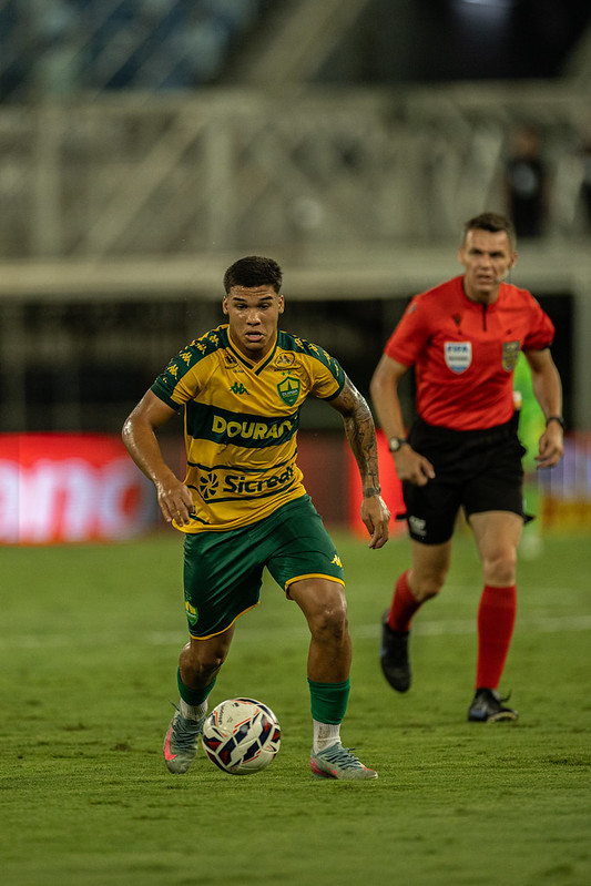 Cuiabá perde meia titular desde a temporada passada por lesão no joelho; confira