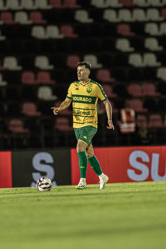 Nathan alerta: ‘Enquanto houver chance, vamos lutar’; Cuiabá encara Amazonas com retornos e ausências de peso