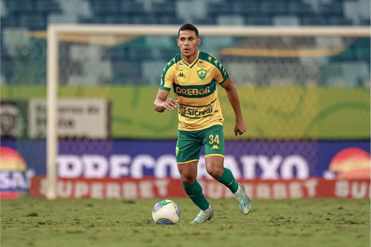 Mais duas baixas no elenco de 2026: Bruno Alves deixa o Cuiabá oficialmente, e lateral é emprestado