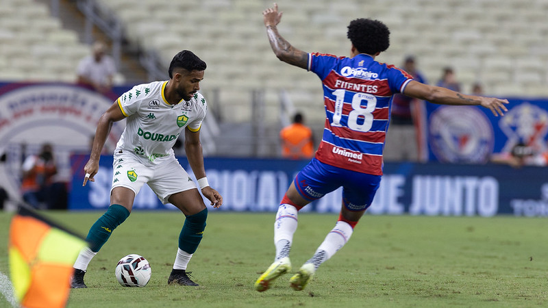 Clima esquenta, técnicos são expulsos e Fortaleza e Cuiabá empatam sem gols na Série B