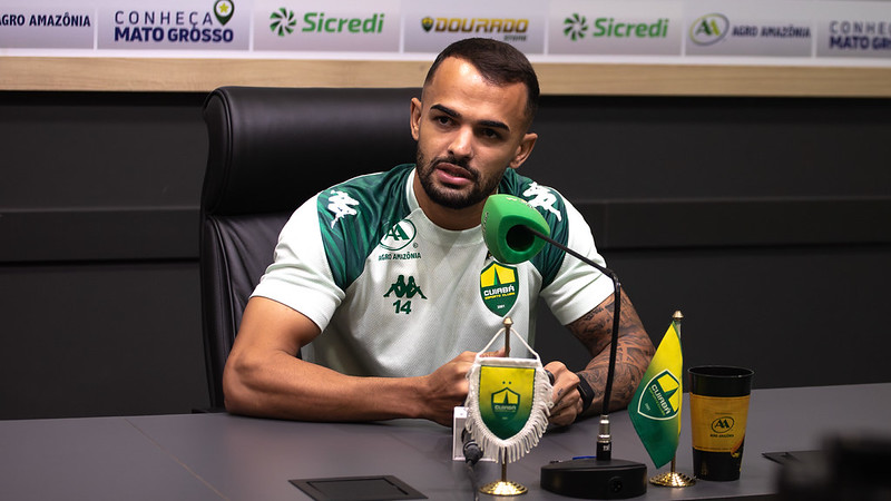 Coincidência ou destino? Gol, camisa 14 e abril ligam Eric a Raniele no Cuiabá
