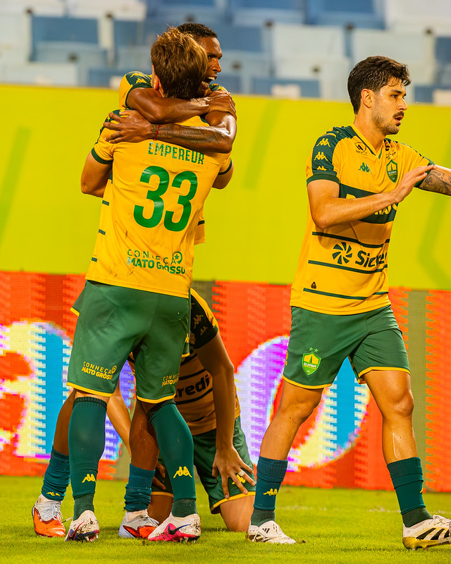 Cuiabá vence o CRB na Arena Pantanal, encerra jejum em casa e ganha fôlego na Série B