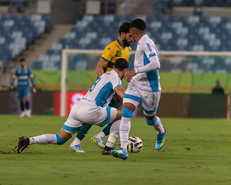 Cuiabá reage após sair perdendo por dois gols e empata com o Londrina na Arena Pantanal pela Série B