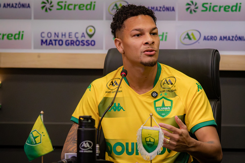 Igor Inocêncio é apresentado no Cuiabá e projeta reação no segundo turno: “A gente só precisa de um pouco mais de constância”